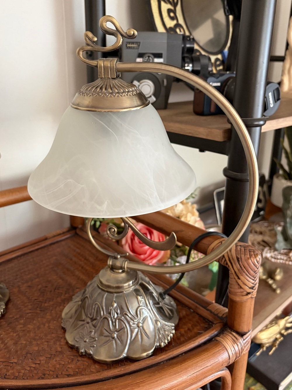 Vintage Art nouveau style frosted lily pad table lamp light frosted glass shade